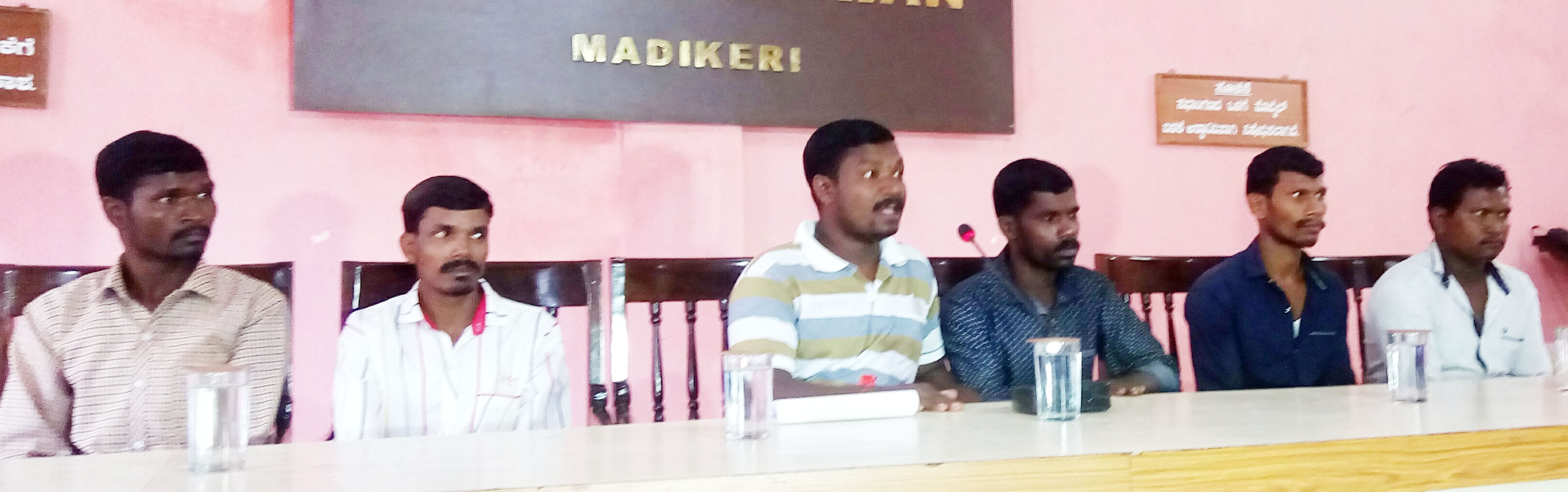 ಭೂಮಿಯ ಹಕ್ಕು ನೀಡಲು ಕಲ್ತೋಡು ನಿವಾಸಿಗಳ ಒತ್ತಾಯ